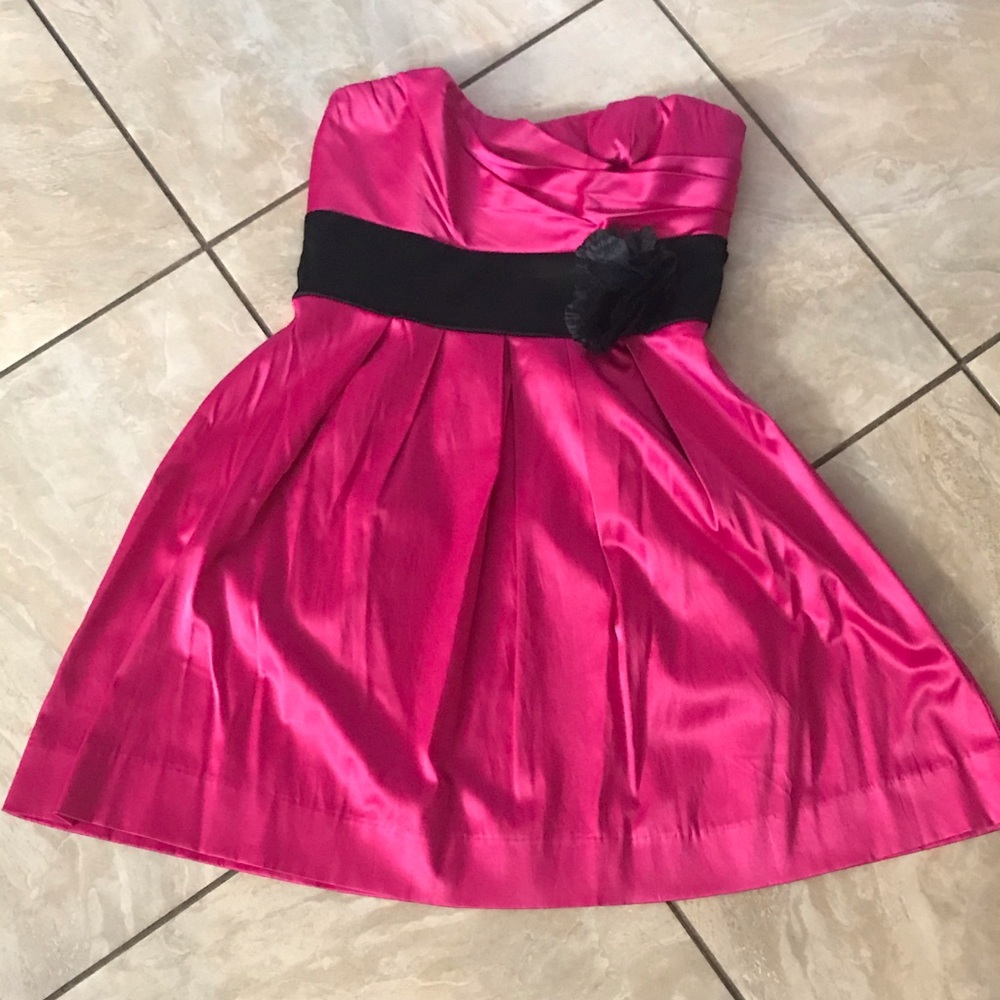 Strapless short dress